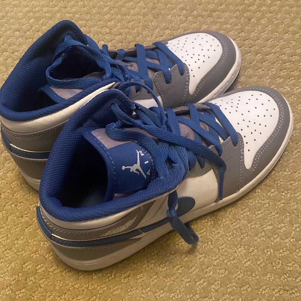 Jordan 1s | A little worn but not damaged, Size: 5y